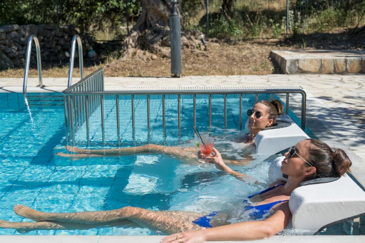 Boutique Villa Petra Amanda Heated Pool Optional Fílippos 외부 사진
